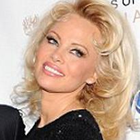 Pamela Anderson Goes Marilyn Style
