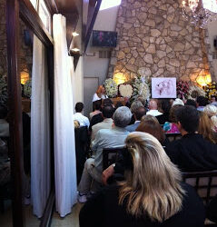 Marilyn Remembered member Michelle Justice reads a letter from the Shaw Family #MarilynMonroe
