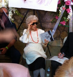 Amy Greene in her seat at the #MarilynMonroe Memorial Service